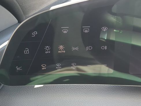 Used 2025 Lucid Air Touring AWD/4WD image 27