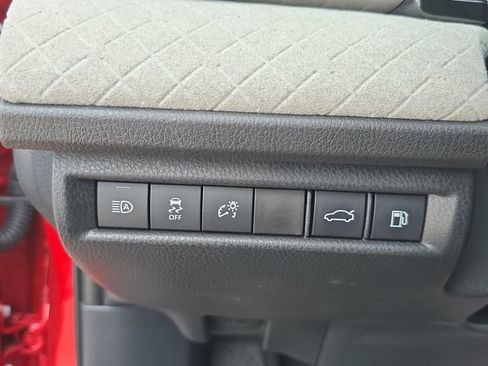 Used 2026 Toyota Camry XLE FWD image 26