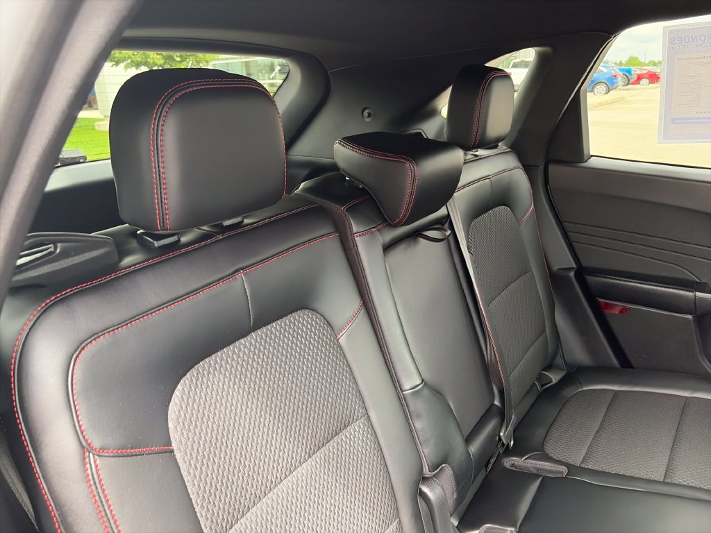 Used 2024 Ford Escape ST-Line w/ Tech Pack #1 AWD/4WD image 32