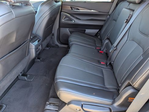 Used 2022 INFINITI QX60 Sensory w/ Cargo Package image 11