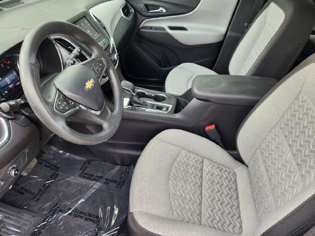 Used 2024 Chevrolet Equinox LS w/ LS Convenience Package FWD image 4