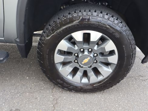 Certified 2025 Chevrolet Silverado 2500 Custom w/ Custom Value Package image 36