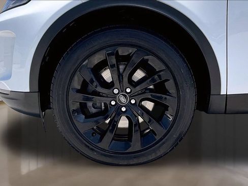 Used 2023 Land Rover Discovery Sport SE AWD/4WD image 32