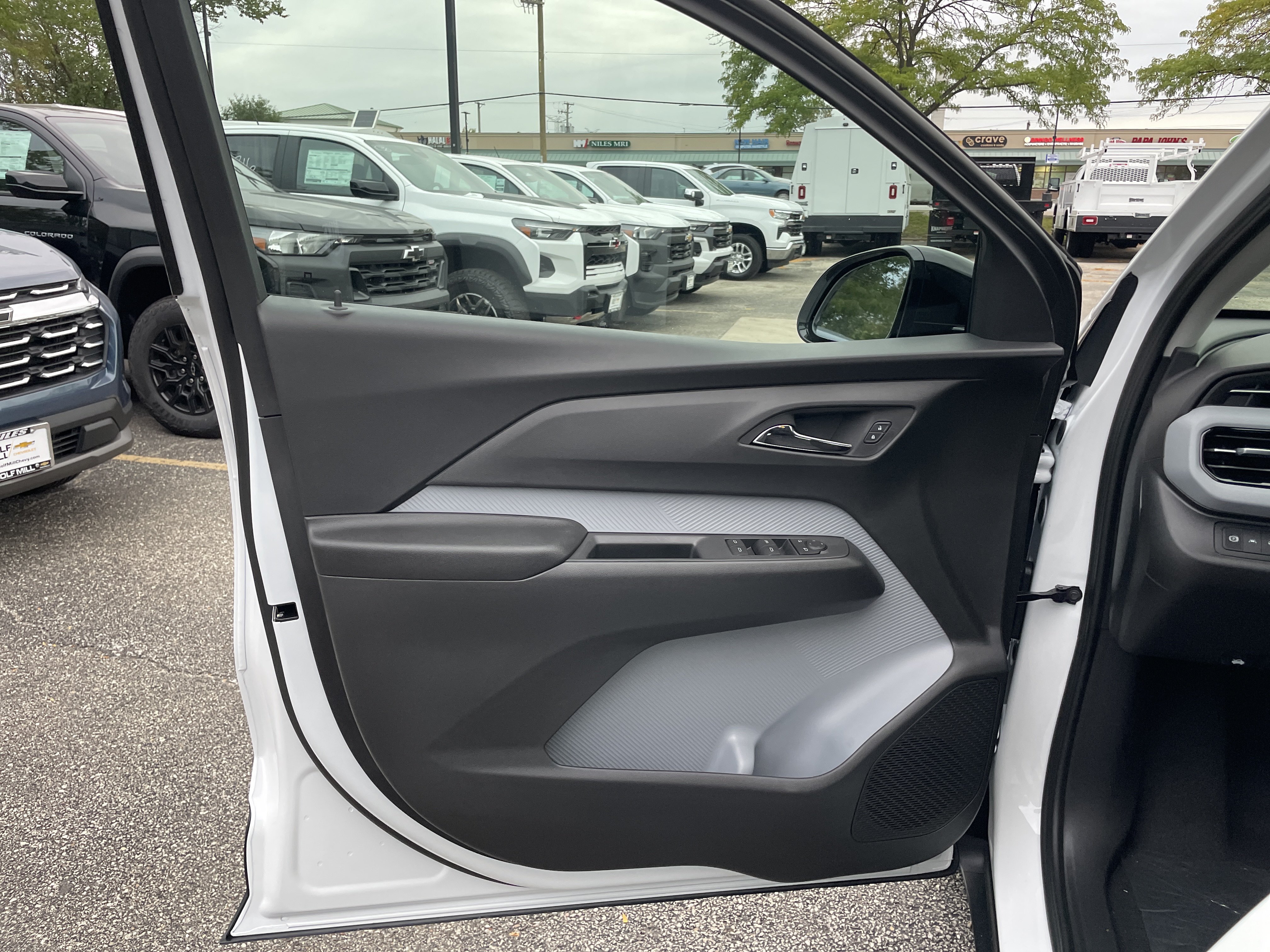 New 2027 Chevrolet Bolt LT w/ Comfort Package FWD image 12