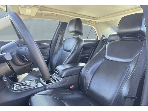 Used 2022 Chrysler 300 Touring L w/ Popular Equipment Group image 12