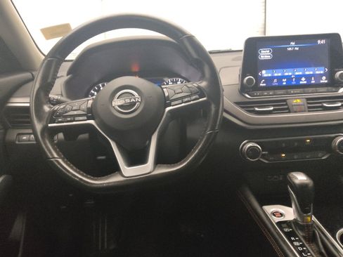Used 2024 Nissan Altima 2.5 SR FWD image 22