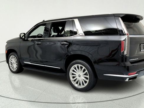 Certified 2024 Cadillac Escalade Premium Luxury AWD/4WD image 3