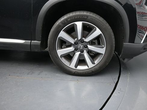 Used 2023 Honda Pilot Elite image 11