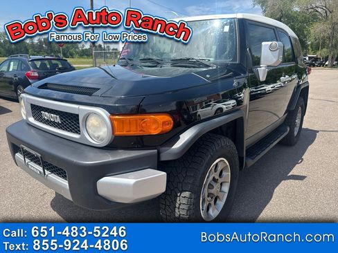 Used 2012 Toyota FJ Cruiser 4WD w/ Upgrade Pkg image 1