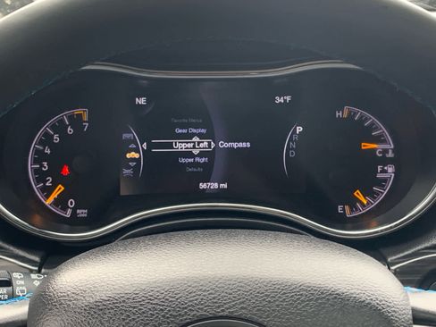 Used 2019 Jeep Grand Cherokee Laredo image 17