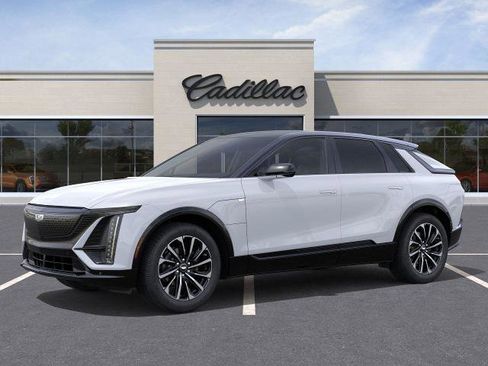 New 2026 Cadillac Lyriq Sport image 26
