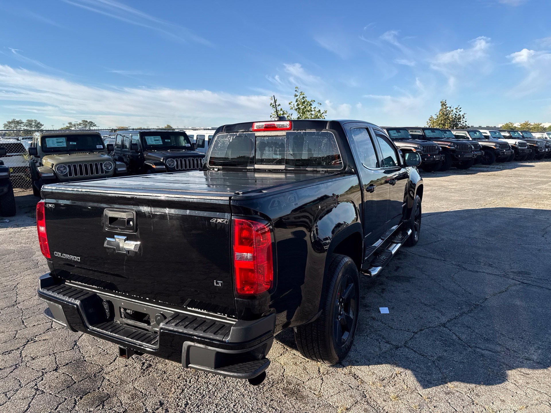 Used 2016 Chevrolet Colorado LT w/ Midnight Edition AWD/4WD image 6