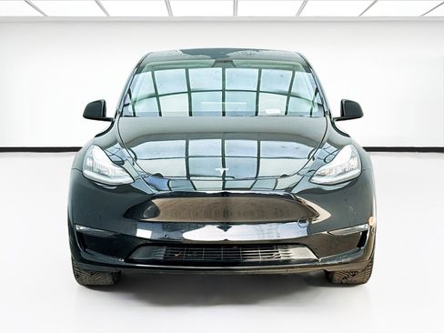 Used 2020 Tesla Model Y Long Range image 2