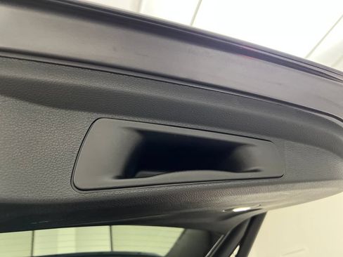 Used 2024 Jeep Grand Cherokee Altitude RWD image 41
