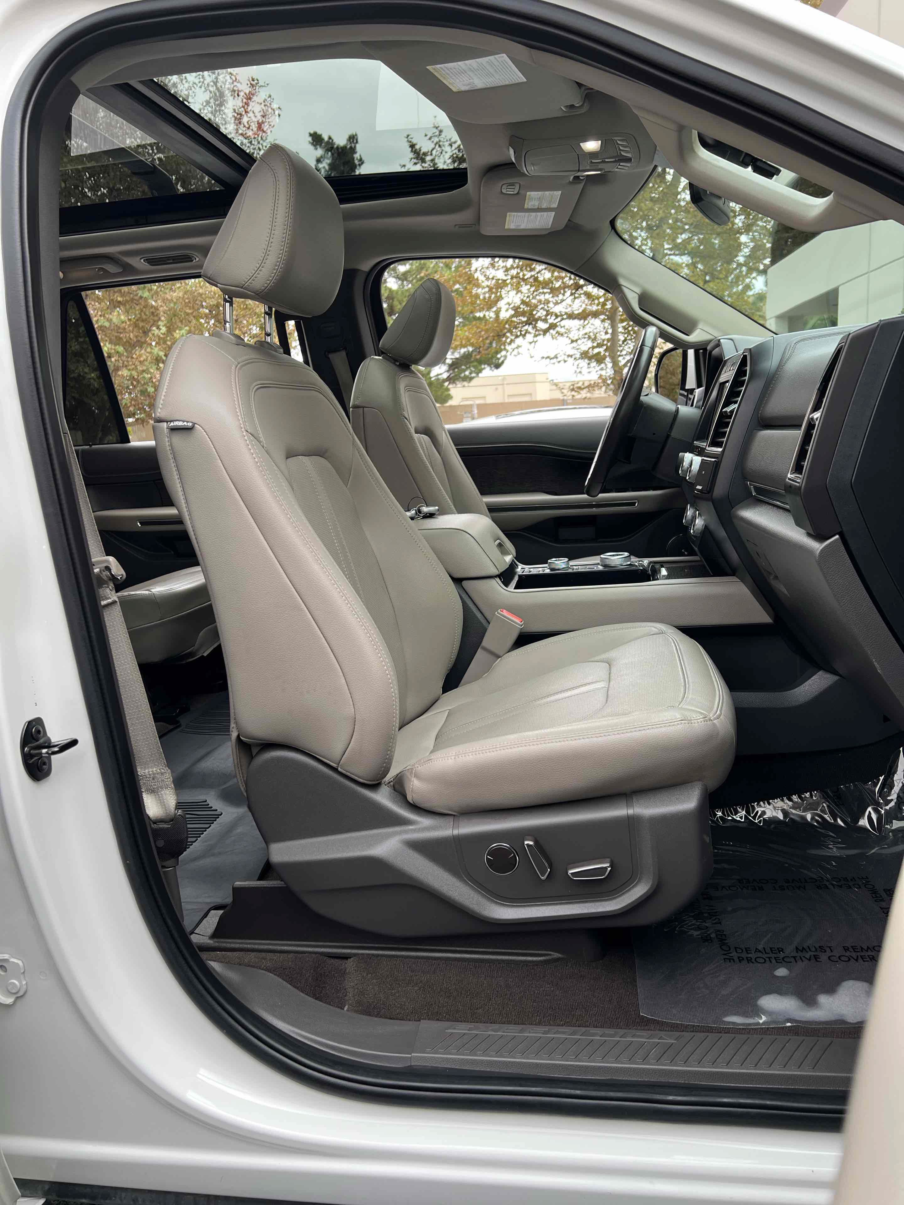 Used 2021 Ford Expedition Limited AWD/4WD image 44