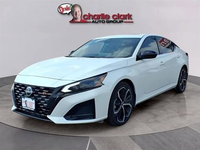 Used 2023 Nissan Altima 2.5 SR w/ SR Premium Package