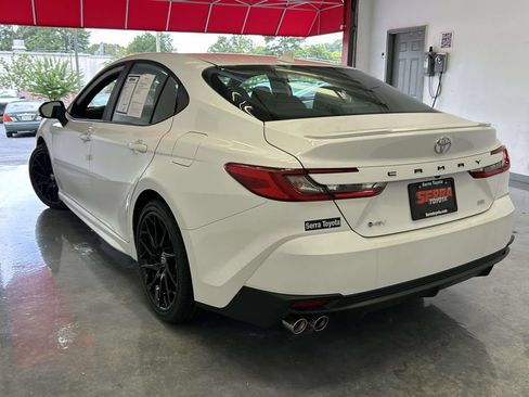 Used 2026 Toyota Camry SE w/ Convenience Package FWD image 5