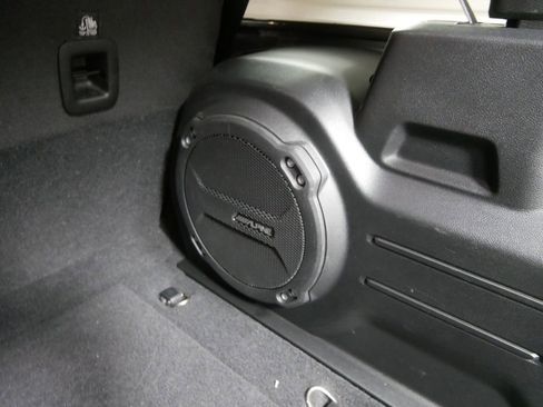 Used 2021 Jeep Wrangler Unlimited Sahara w/ Uconnect 4C Nav & Sound Group image 8