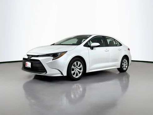 Certified 2026 Toyota Corolla LE FWD image 3