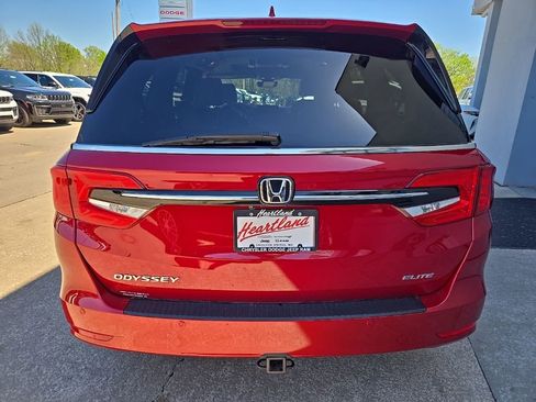 Used 2024 Honda Odyssey Elite image 9