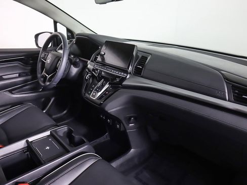 Used 2025 Honda Odyssey Touring image 29