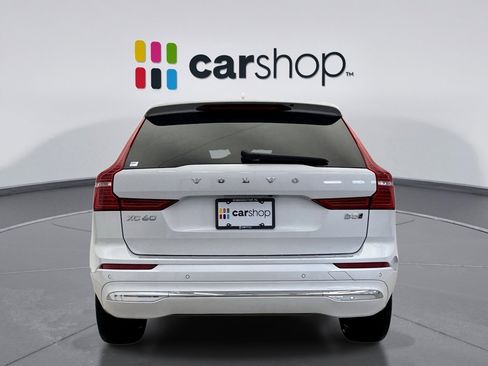 Used 2023 Volvo XC60 B5 Plus image 4