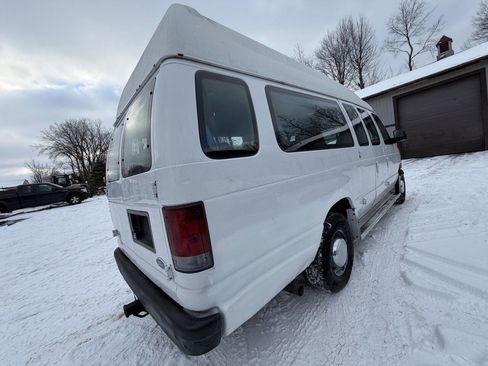Used 2004 Ford E-350 and Econoline 350 Extended Super Duty image 6