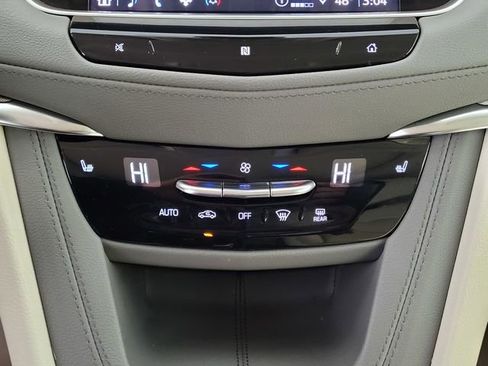 Used 2021 Cadillac XT5 Premium Luxury image 21