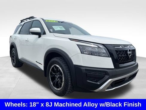 Used 2024 Nissan Pathfinder Rock Creek AWD/4WD image 7