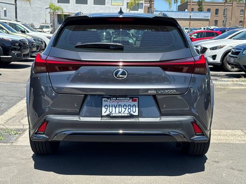 Used 2025 Lexus UX 300h AWD image 9