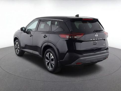 Used 2023 Nissan Rogue SV FWD image 3