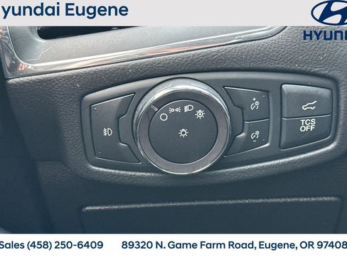 Used 2019 Ford Edge Titanium w/ Cold Weather Package image 39