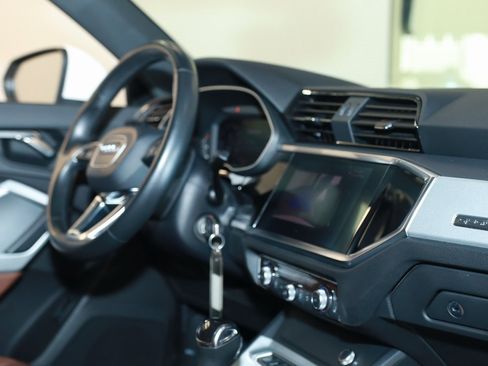 Used 2023 Audi Q3 2.0T Premium image 18