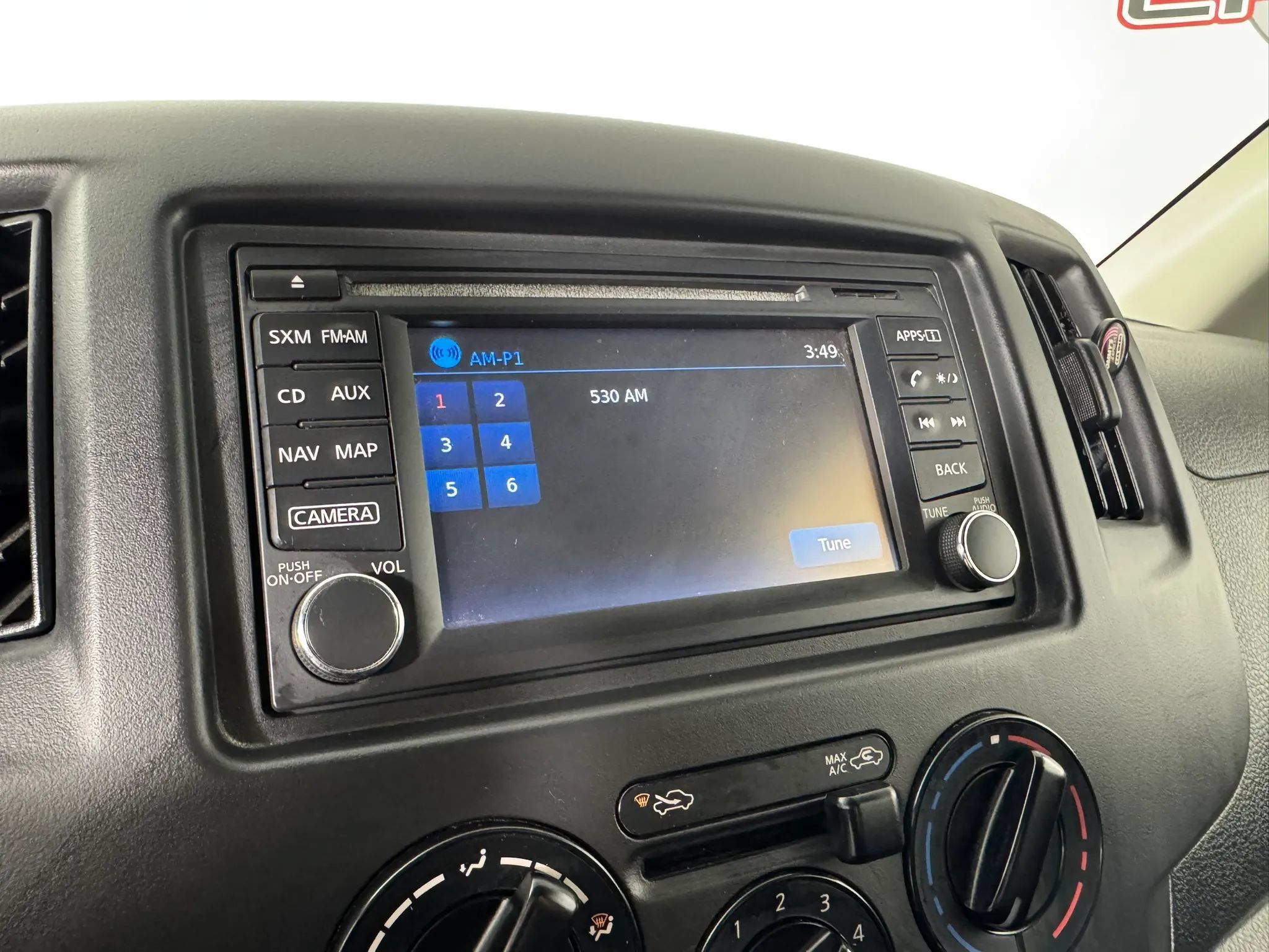 Used 2018 Nissan NV200 SV w/ Navigation Package FWD image 18