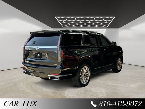 Used 2024 Cadillac Escalade Luxury AWD/4WD image 5