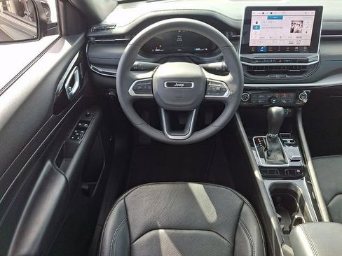 Used 2025 Jeep Compass Limited w/ High Altitude Package AWD/4WD image 11
