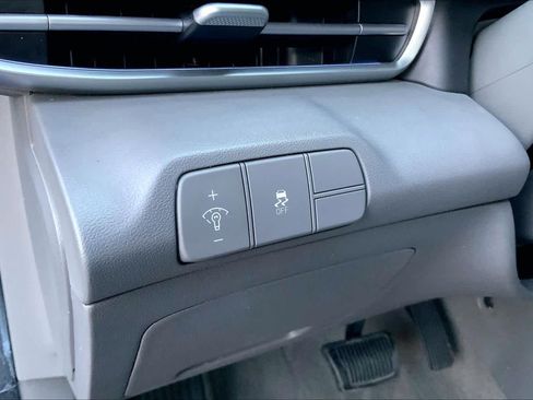 Used 2024 Hyundai Elantra SEL image 35