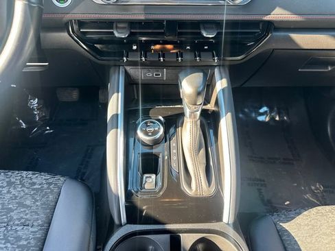 Used 2024 Chevrolet Colorado Z71 w/ Z71 Convenience Package 2 AWD/4WD image 24