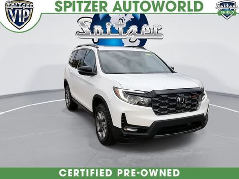 Used 2023 Honda Passport TrailSport image 2