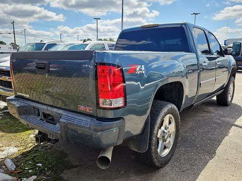 Used 2012 GMC Sierra 2500 Denali w/ Suspension Package, Off-Road AWD/4WD image 3