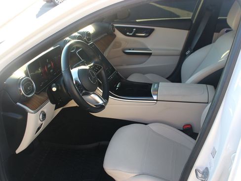 Used 2024 Mercedes-Benz C 300 4MATIC Sedan image 17