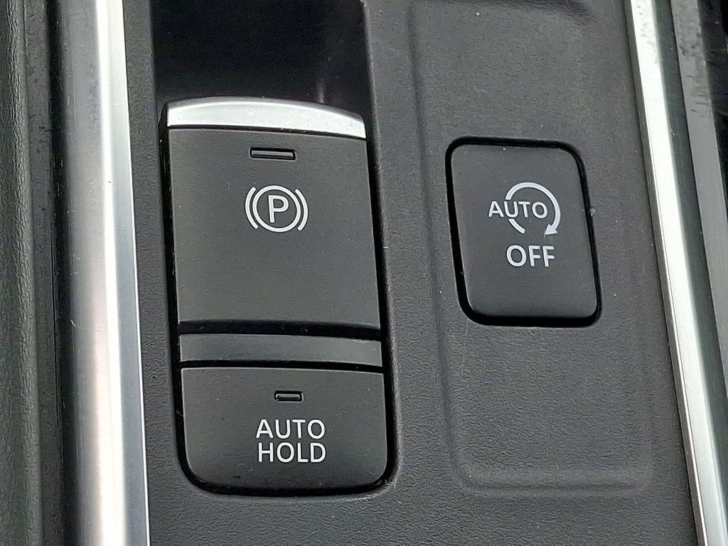 Used 2024 Nissan Pathfinder SV AWD/4WD image 24