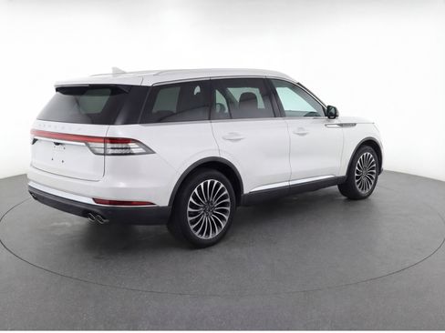 Used 2020 Lincoln Aviator Reserve w/ Equipment Group 201A image 4