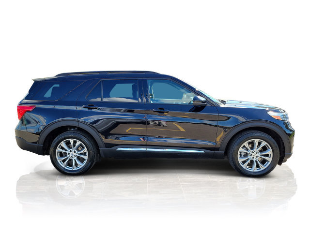 Certified 2023 Ford Explorer XLT w/ Equipment Group 202A AWD/4WD image 8