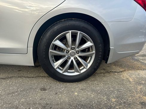 Used 2015 INFINITI Q50 2.0t w/ Moonroof Package image 18