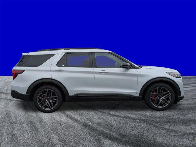 Used 2026 Ford Explorer ST-Line w/ ST-Line Street Pack RWD image 3