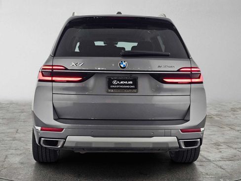 Used 2025 BMW X7 xDrive40i AWD/4WD image 4