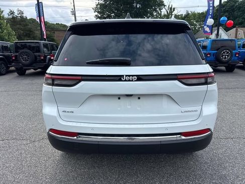 New 2026 Jeep Grand Cherokee Laredo X AWD/4WD image 3