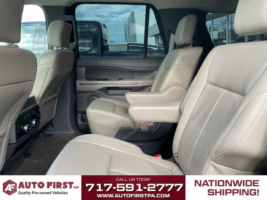 Used 2020 Ford Expedition Max XLT w/ Equipment Group 202A AWD/4WD image 9