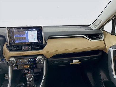Used 2021 Toyota RAV4 Limited image 20